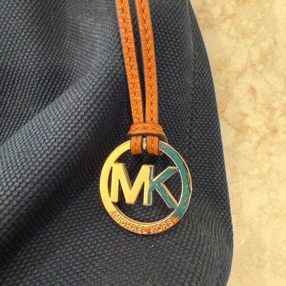 Michael Kors Navy Blue Nautical Bucket Bag - Picture 3 of 7